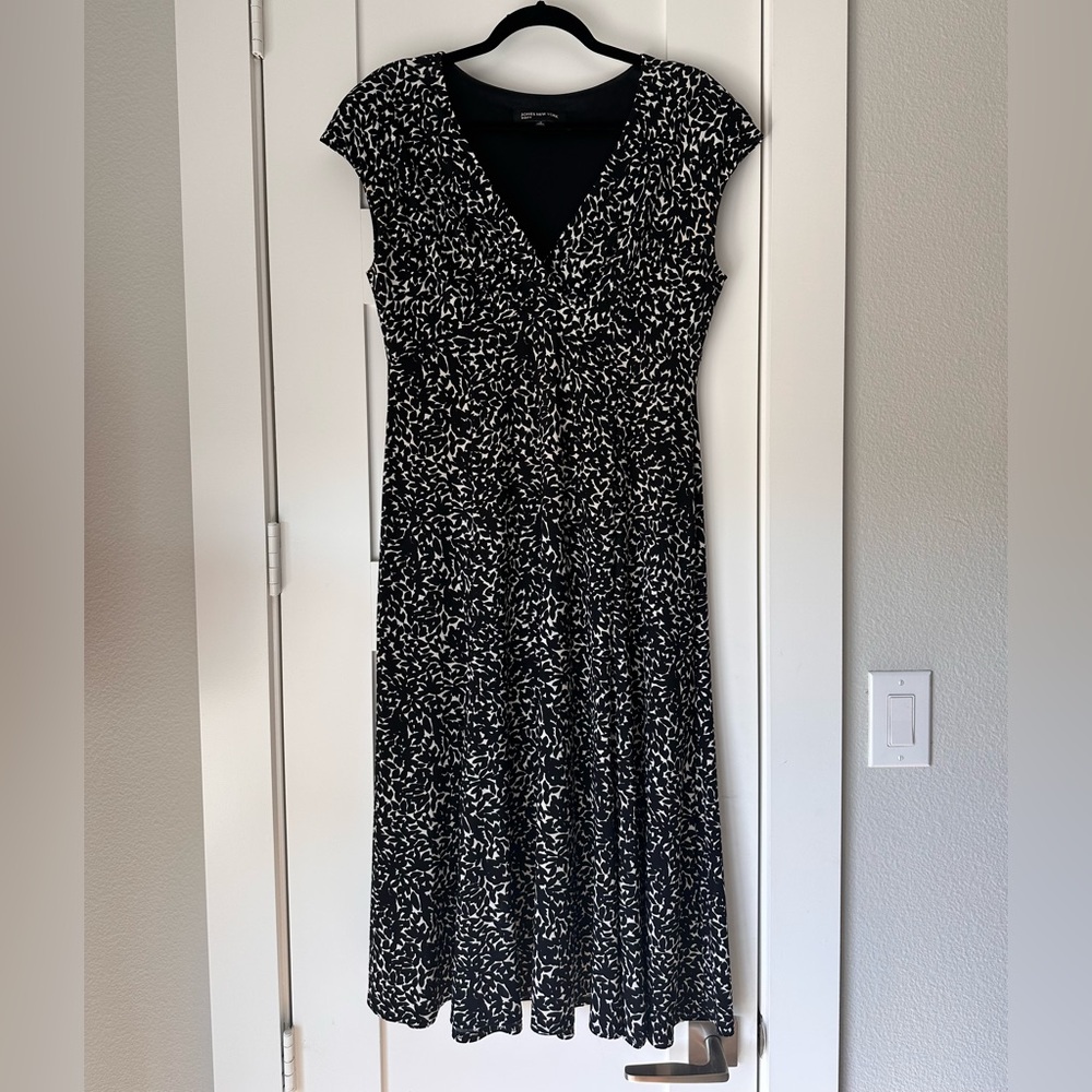 Jones New York Black and White Midi Dress